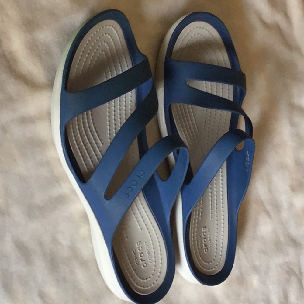 Ionic Crocs Sandal Comfort Woman’s Size 9